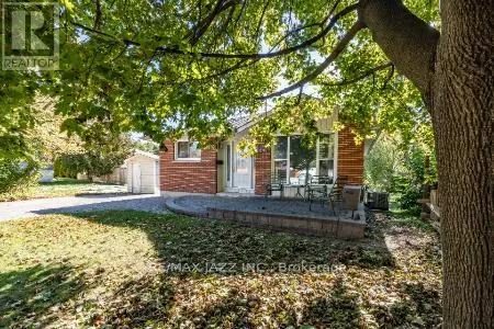 389 CARNABY COURT