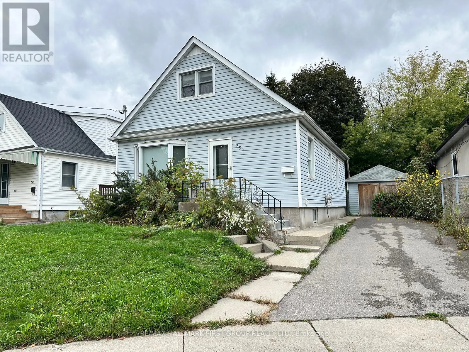 253 SINCLAIR AVENUE