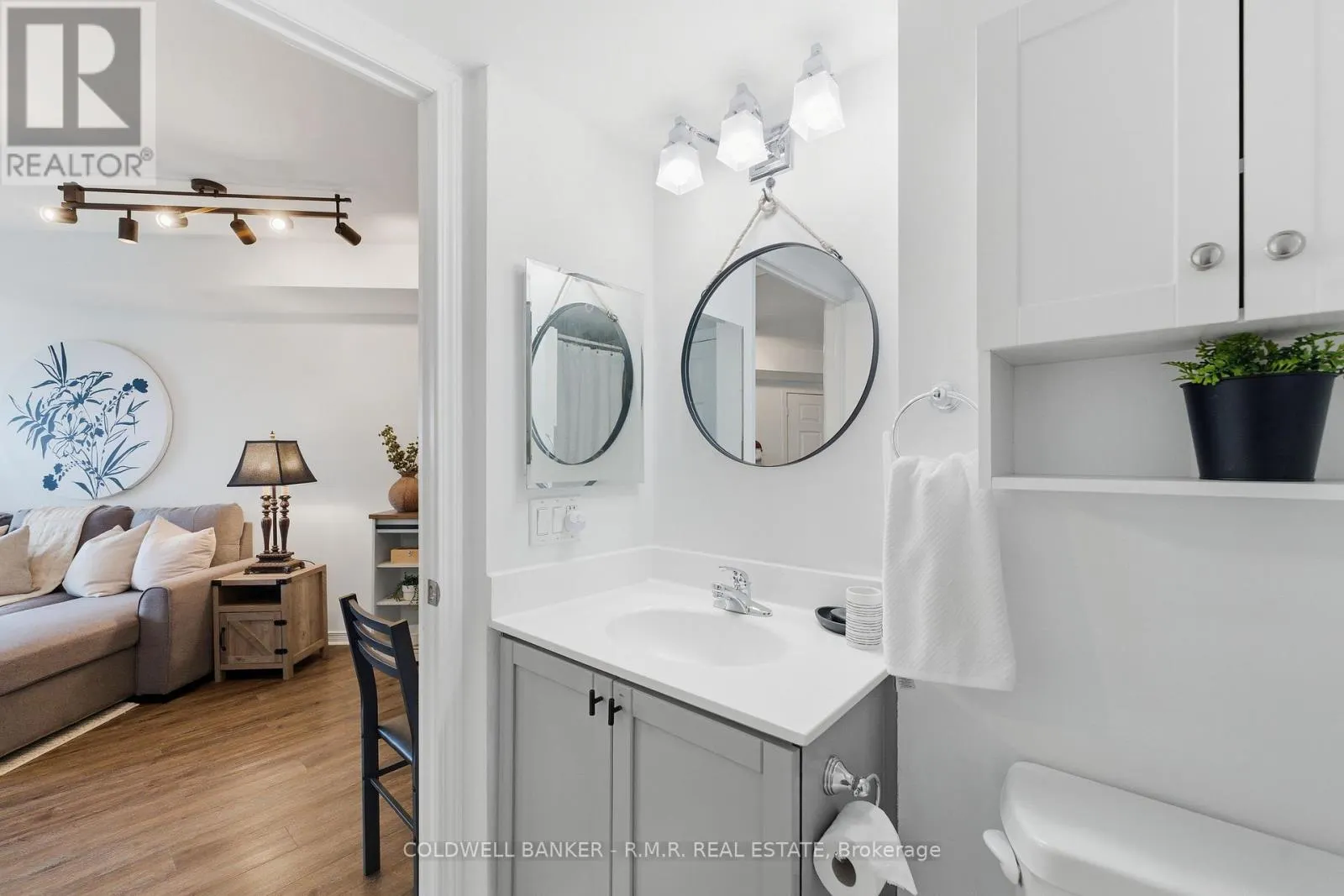 517 - 340 WATSON STREET W, #517