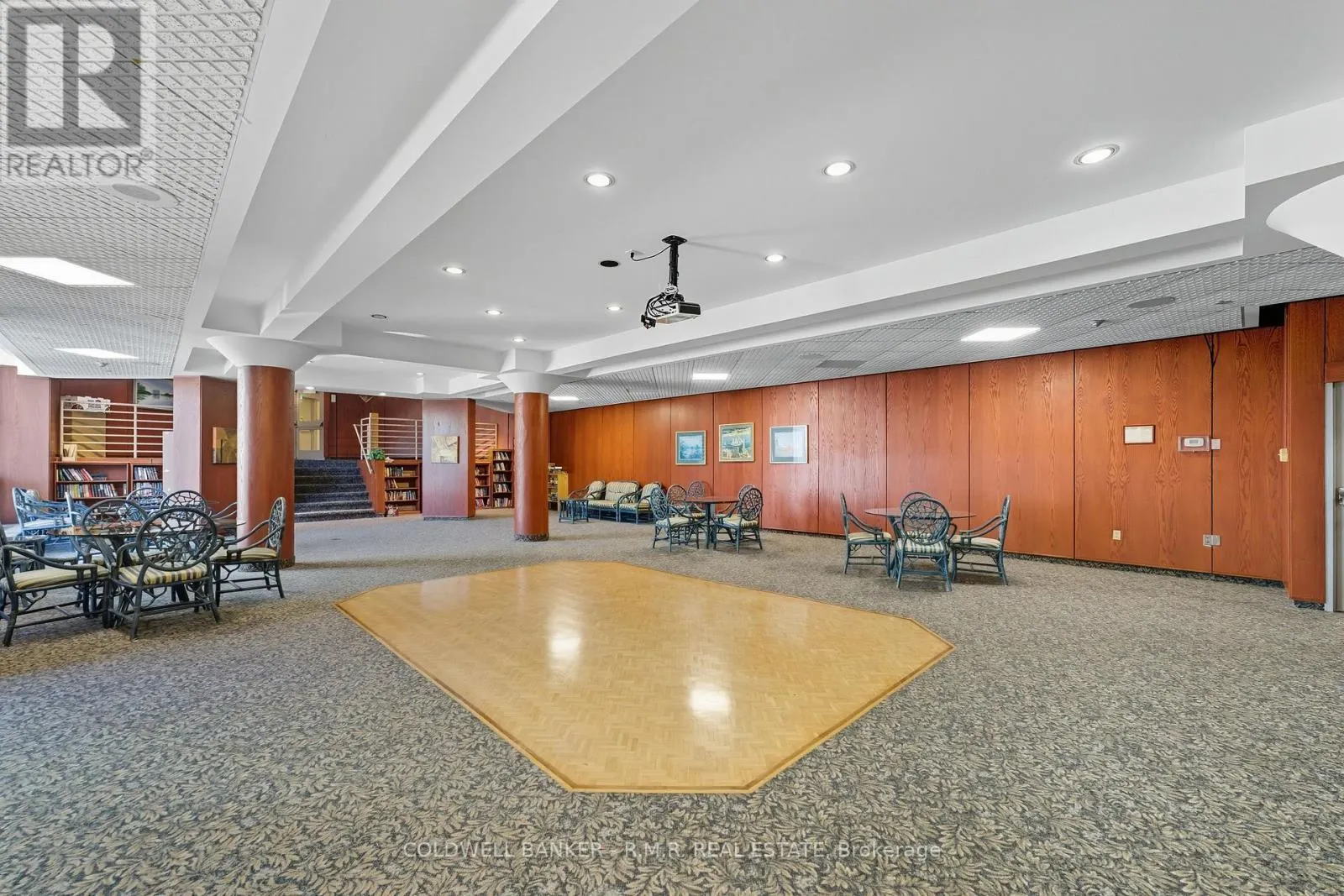 517 - 340 WATSON STREET W, #517