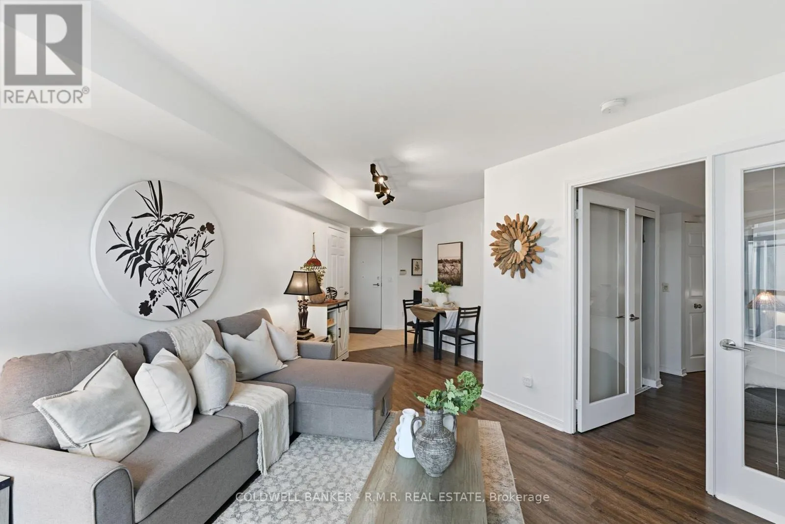 517 - 340 WATSON STREET W, #517