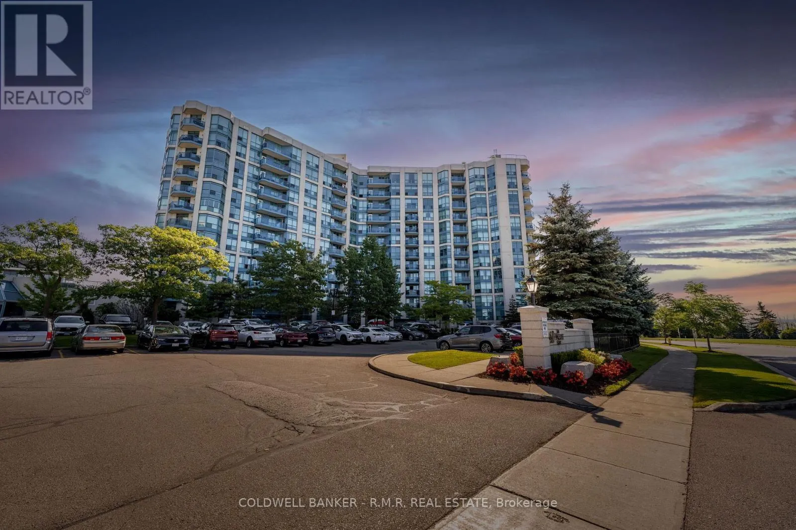517 - 340 WATSON STREET W, #517