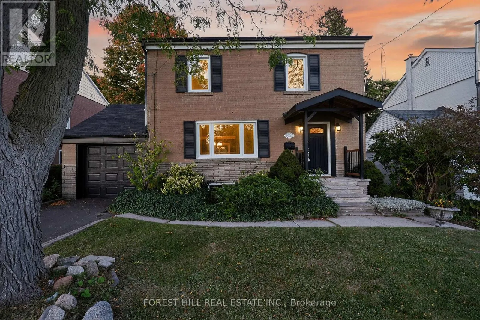 41 CLIFFSIDE DRIVE