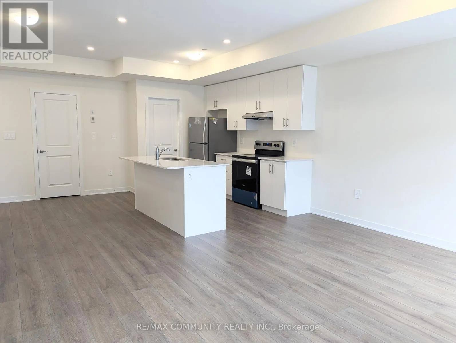 312 - 755 OMEGA DRIVE N