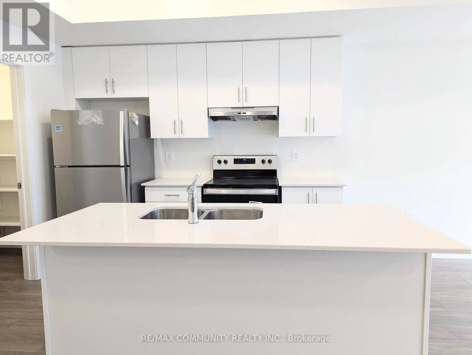 312 - 755 OMEGA DRIVE N