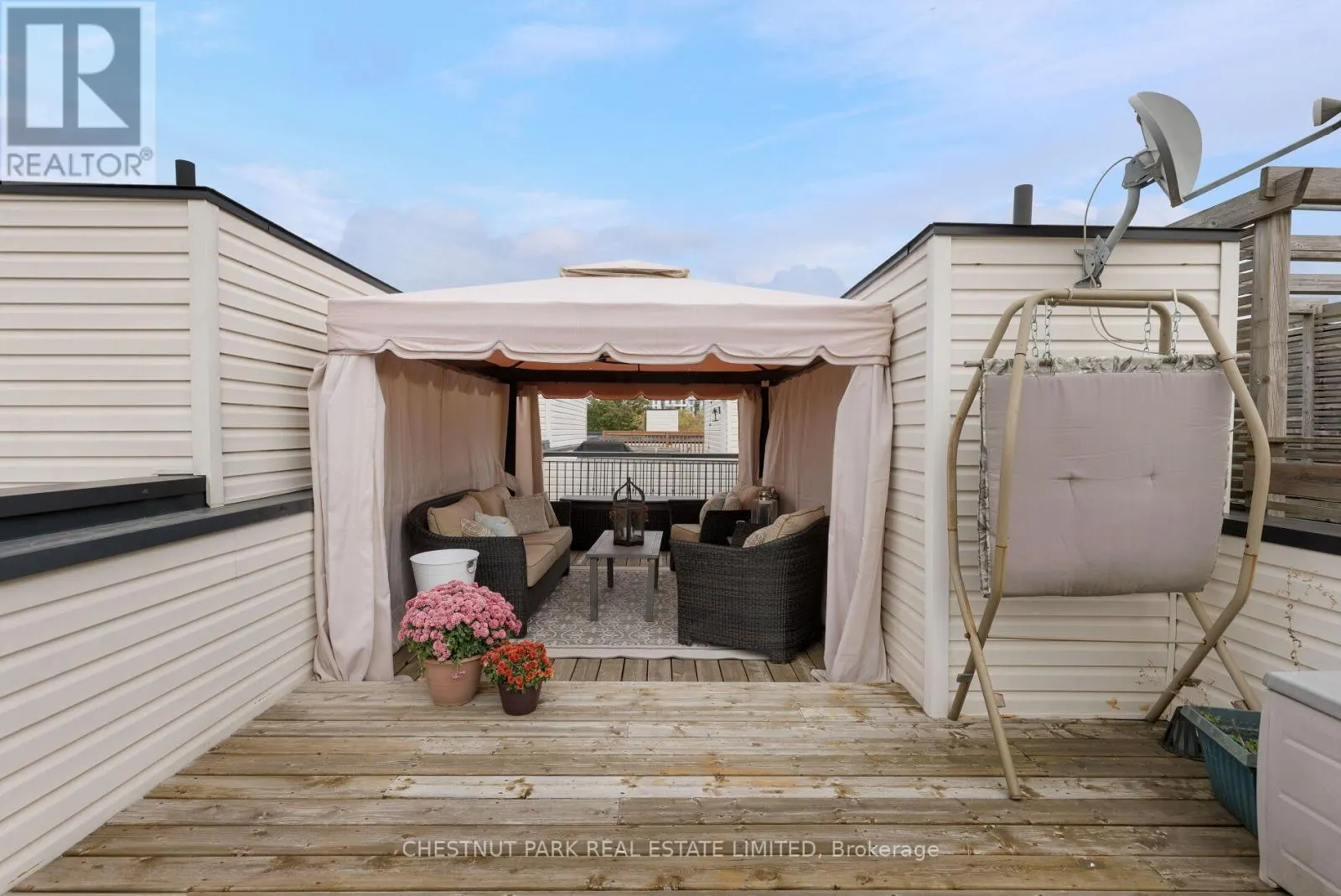53 CONNAUGHT AVENUE