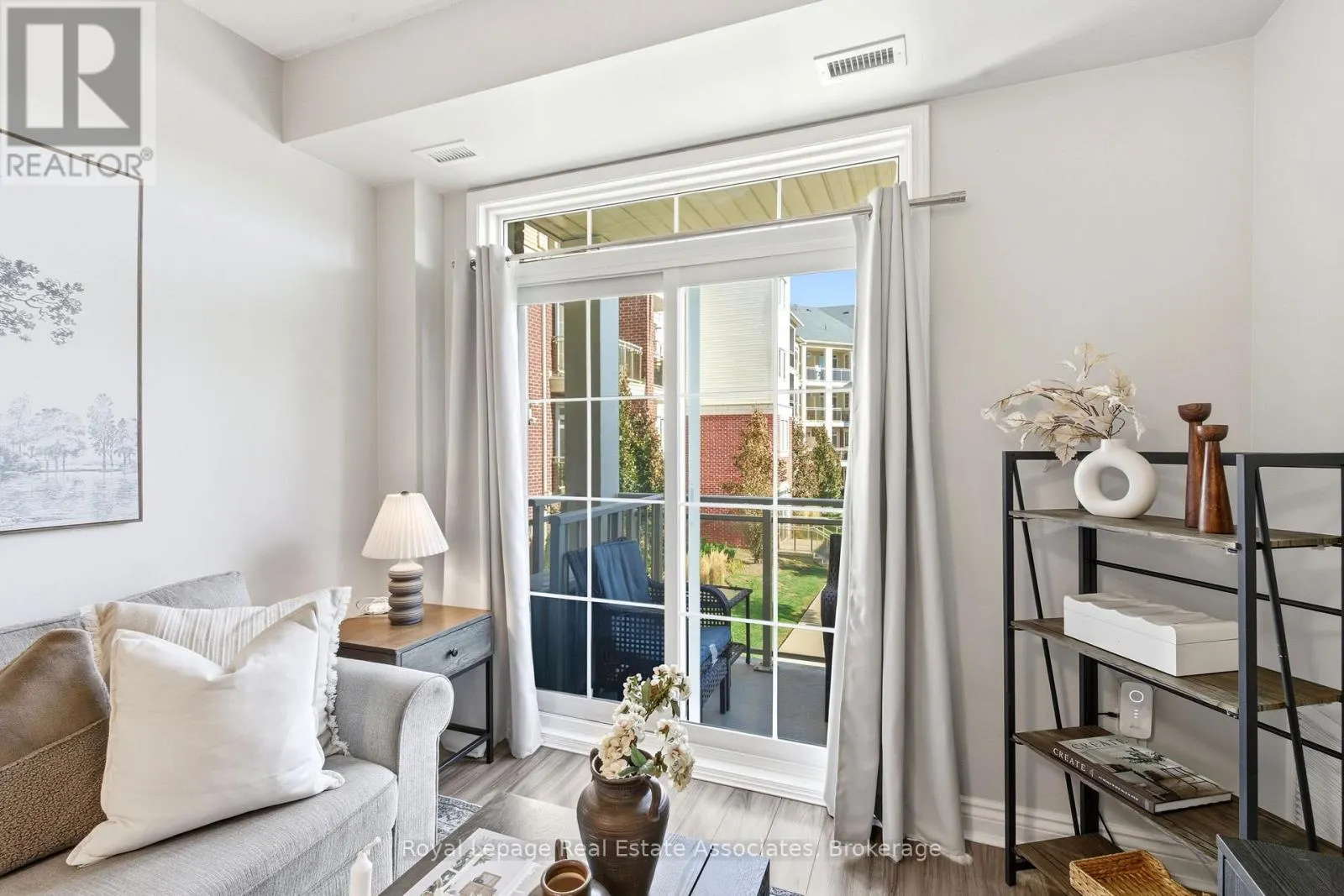 208 - 80 ASPEN SPRINGS DRIVE