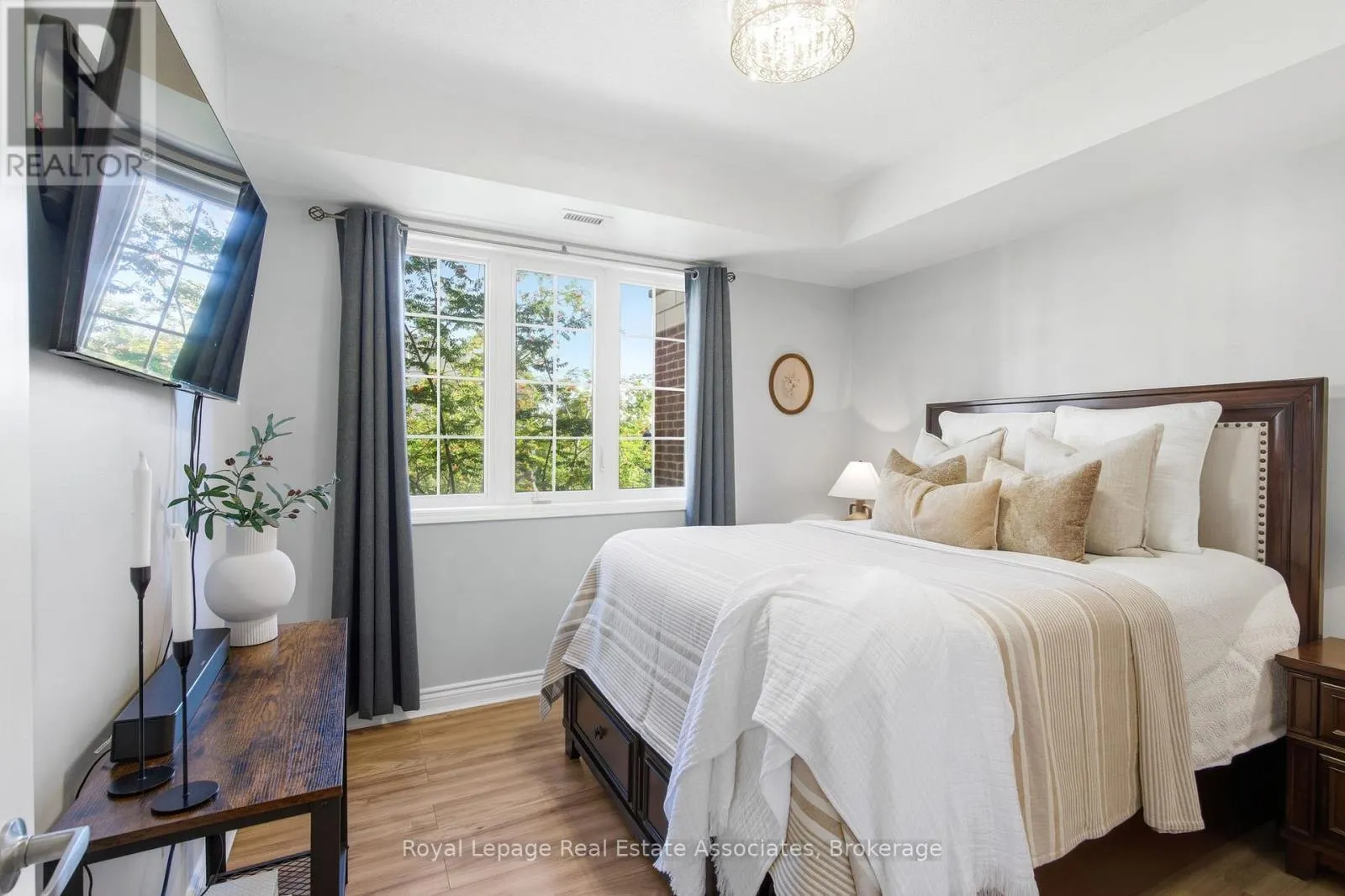 208 - 80 ASPEN SPRINGS DRIVE