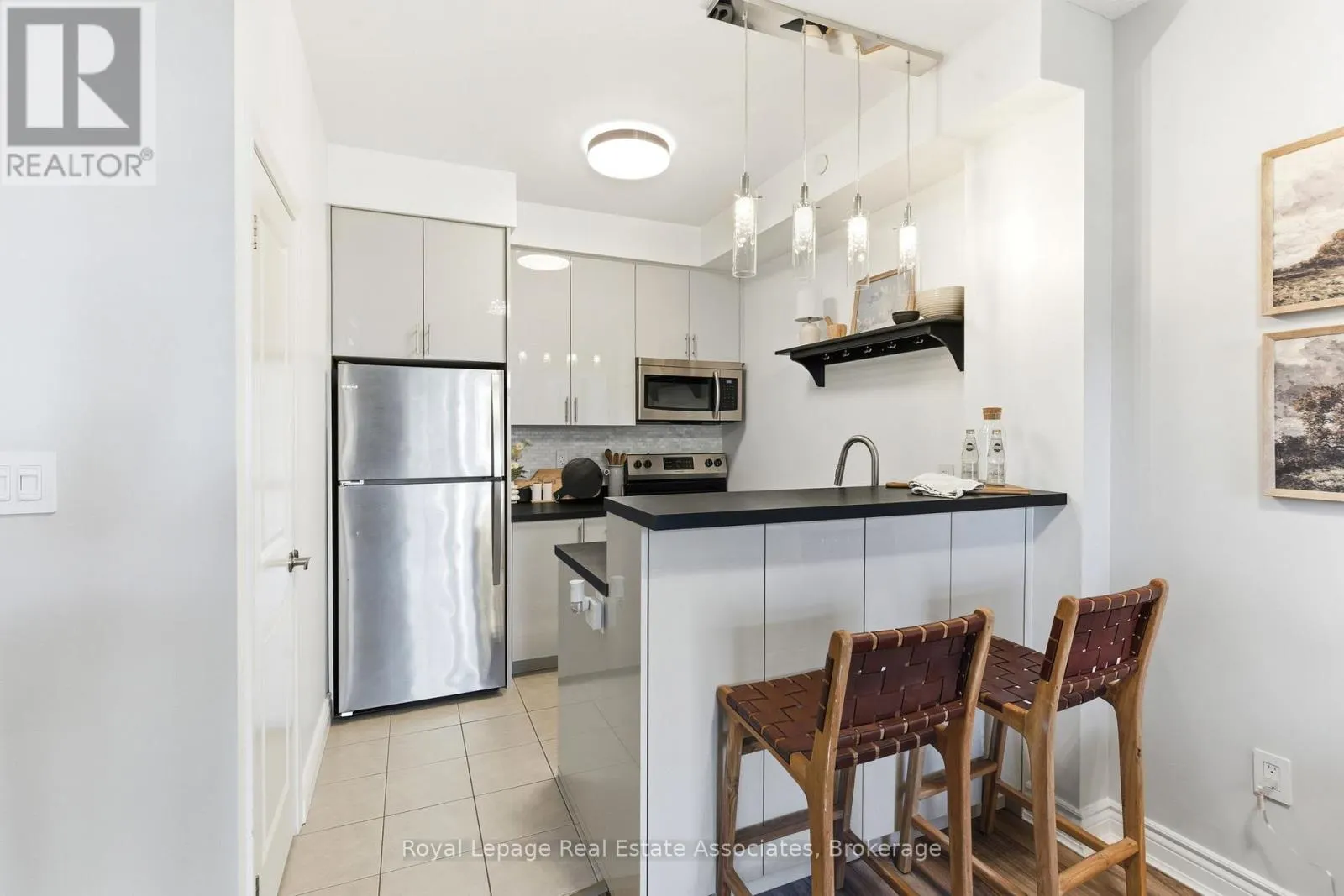 208 - 80 ASPEN SPRINGS DRIVE