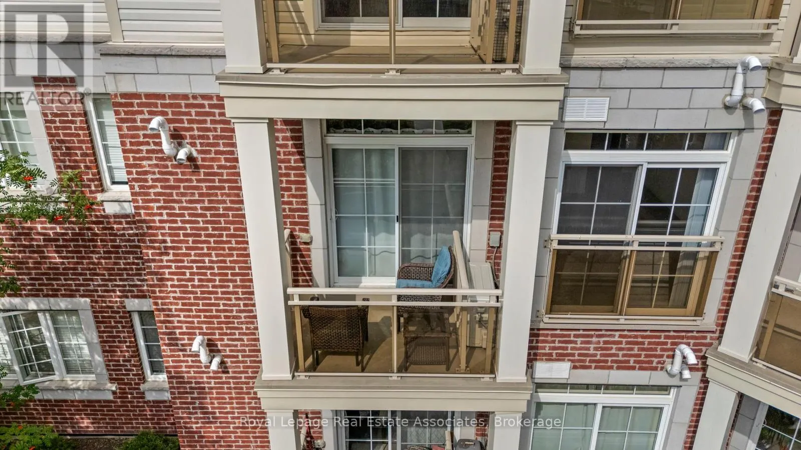208 - 80 ASPEN SPRINGS DRIVE