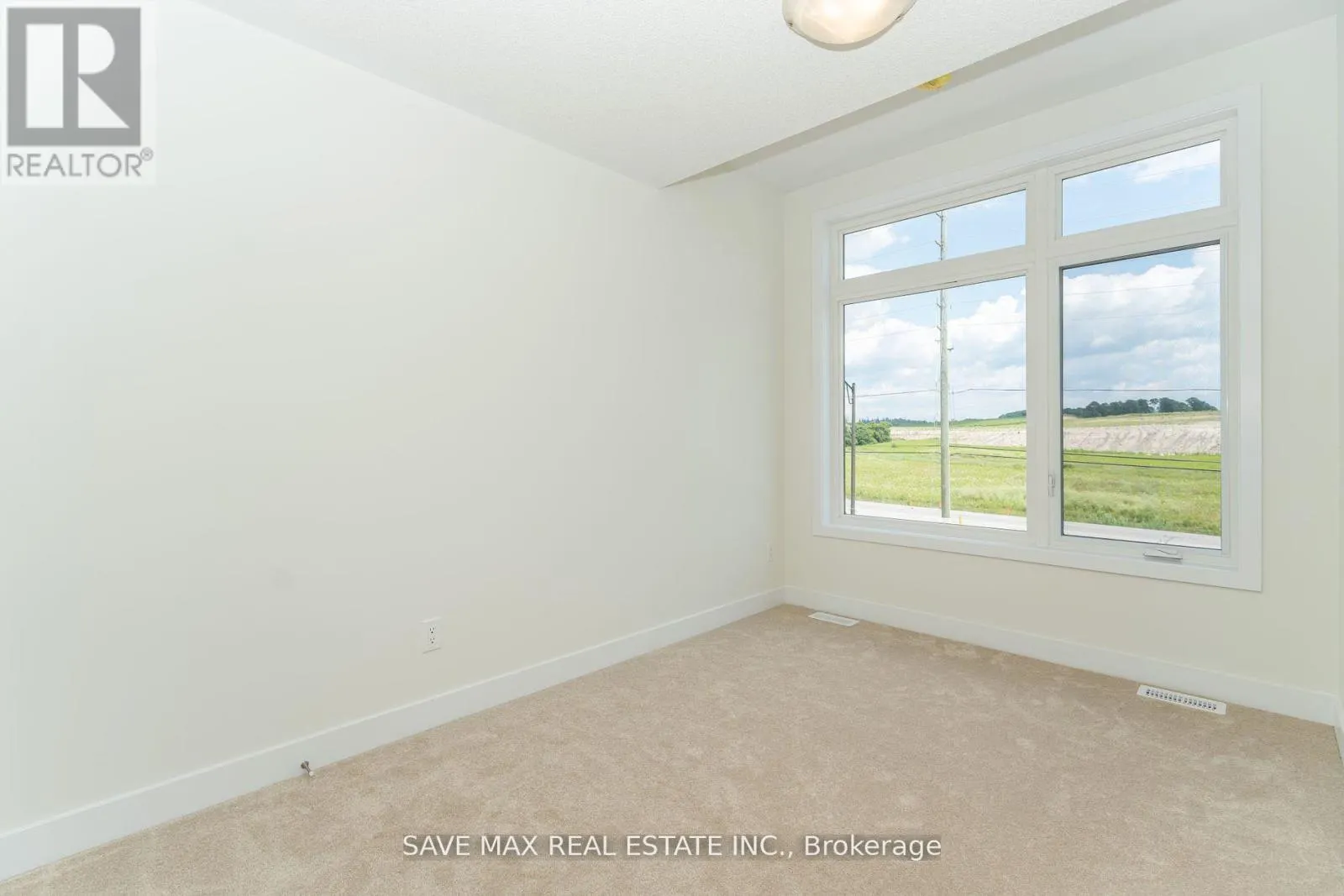 1082 THOMPSON DRIVE