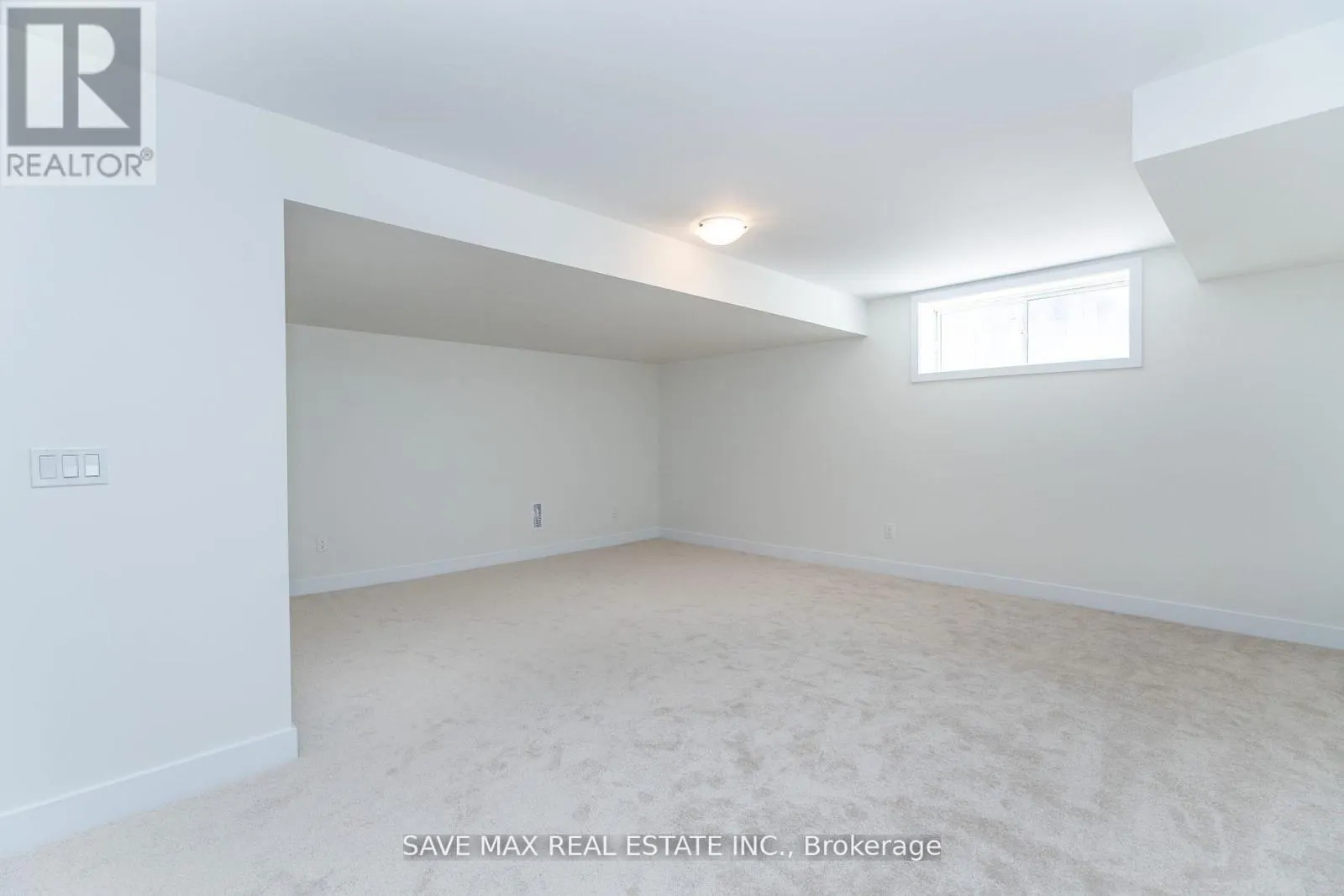 1082 THOMPSON DRIVE