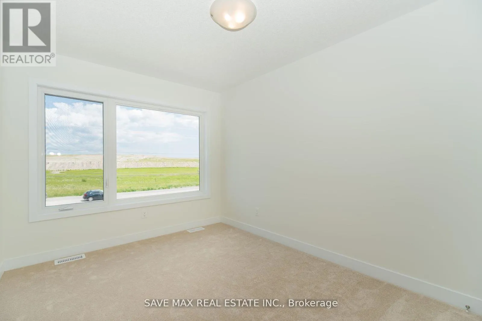 1082 THOMPSON DRIVE