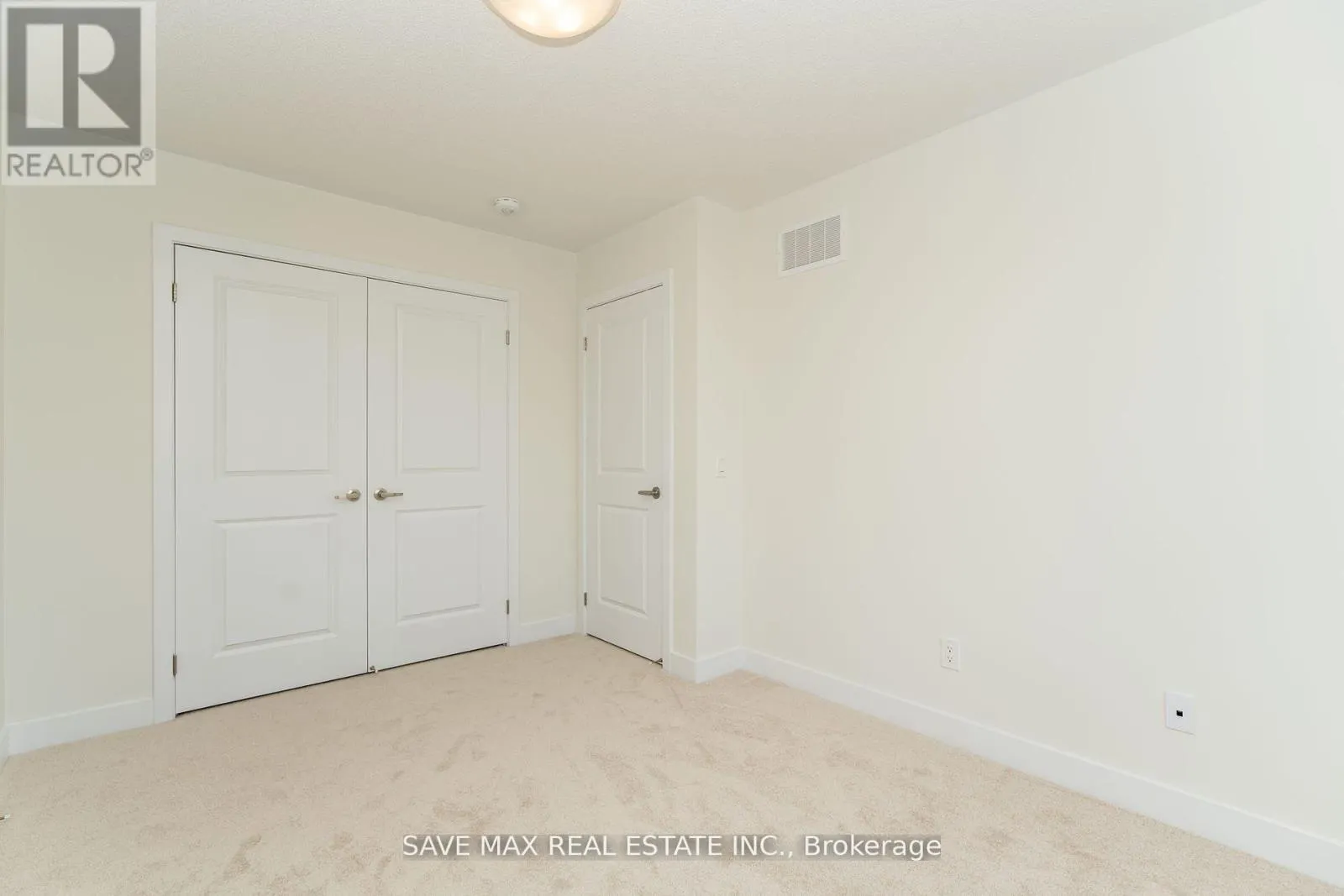 1082 THOMPSON DRIVE