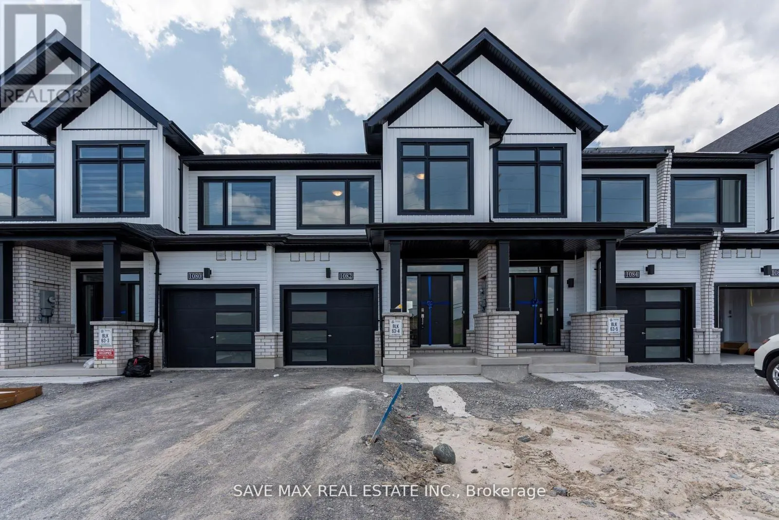 1082 THOMPSON DRIVE