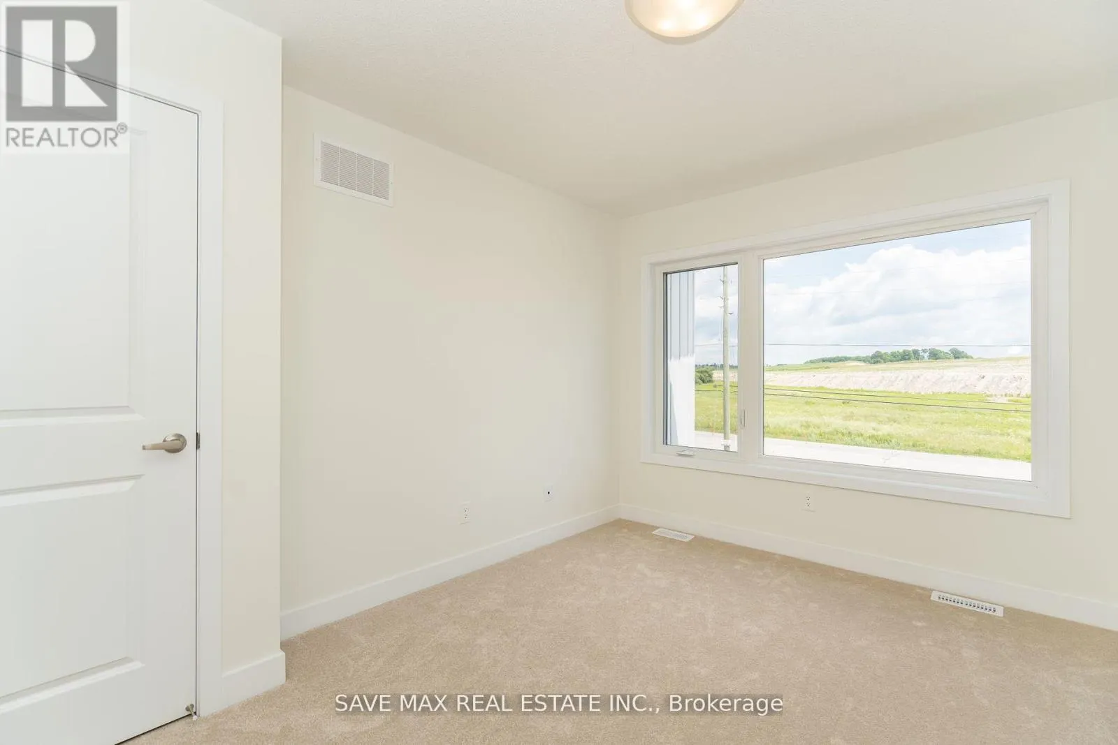 1082 THOMPSON DRIVE