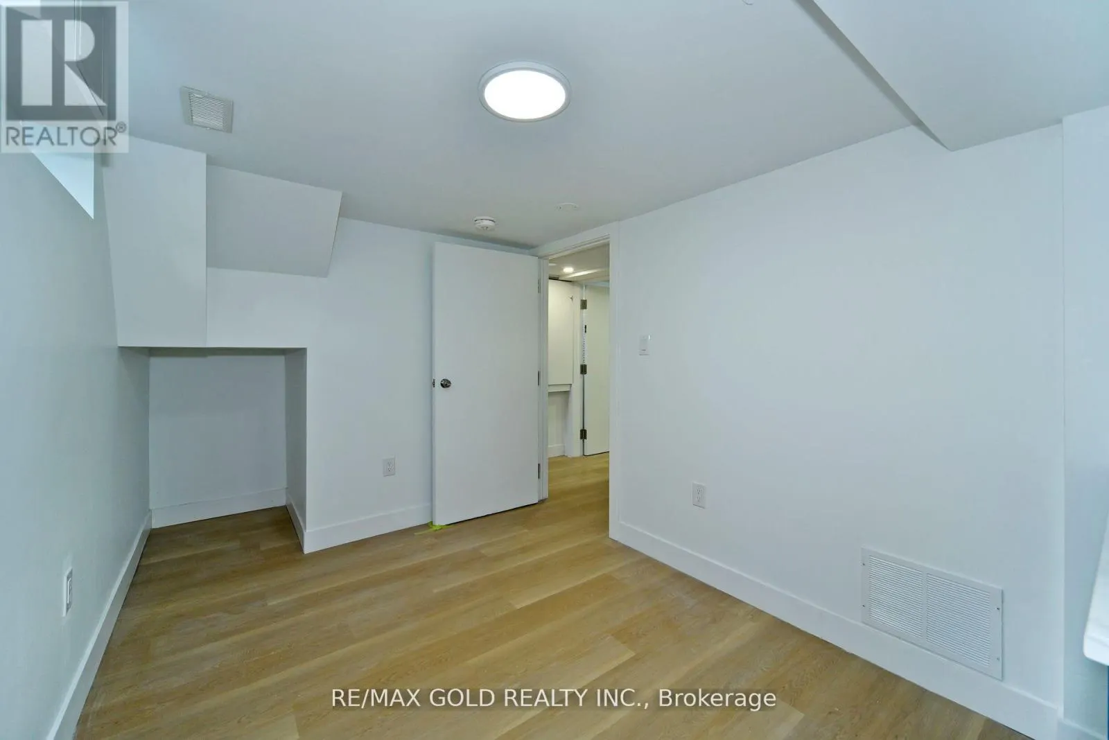 42 RIDEOUT STREET