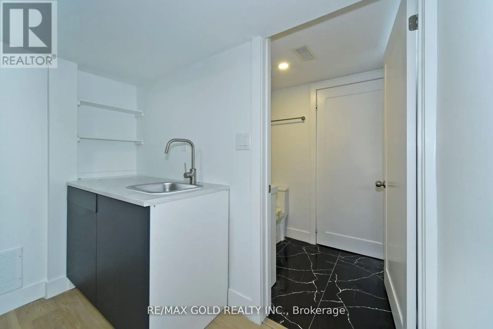 42 RIDEOUT STREET