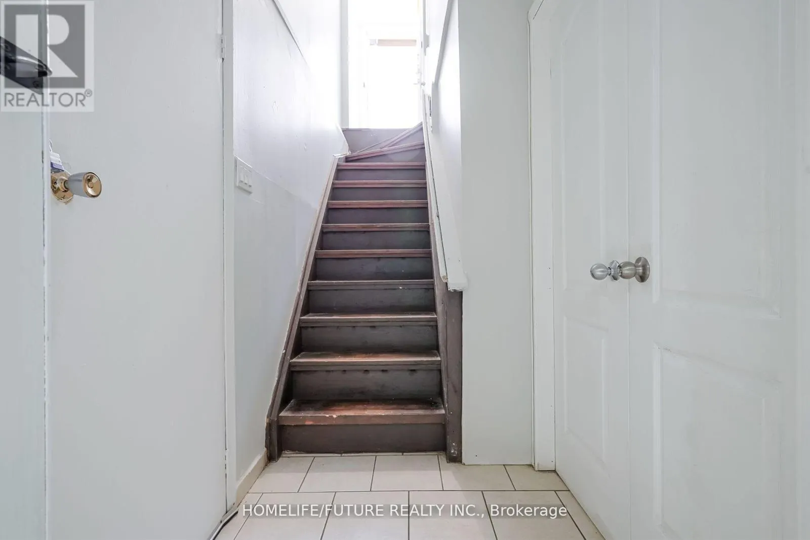 BSMT - 47 CARISBROOKE SQUARE
