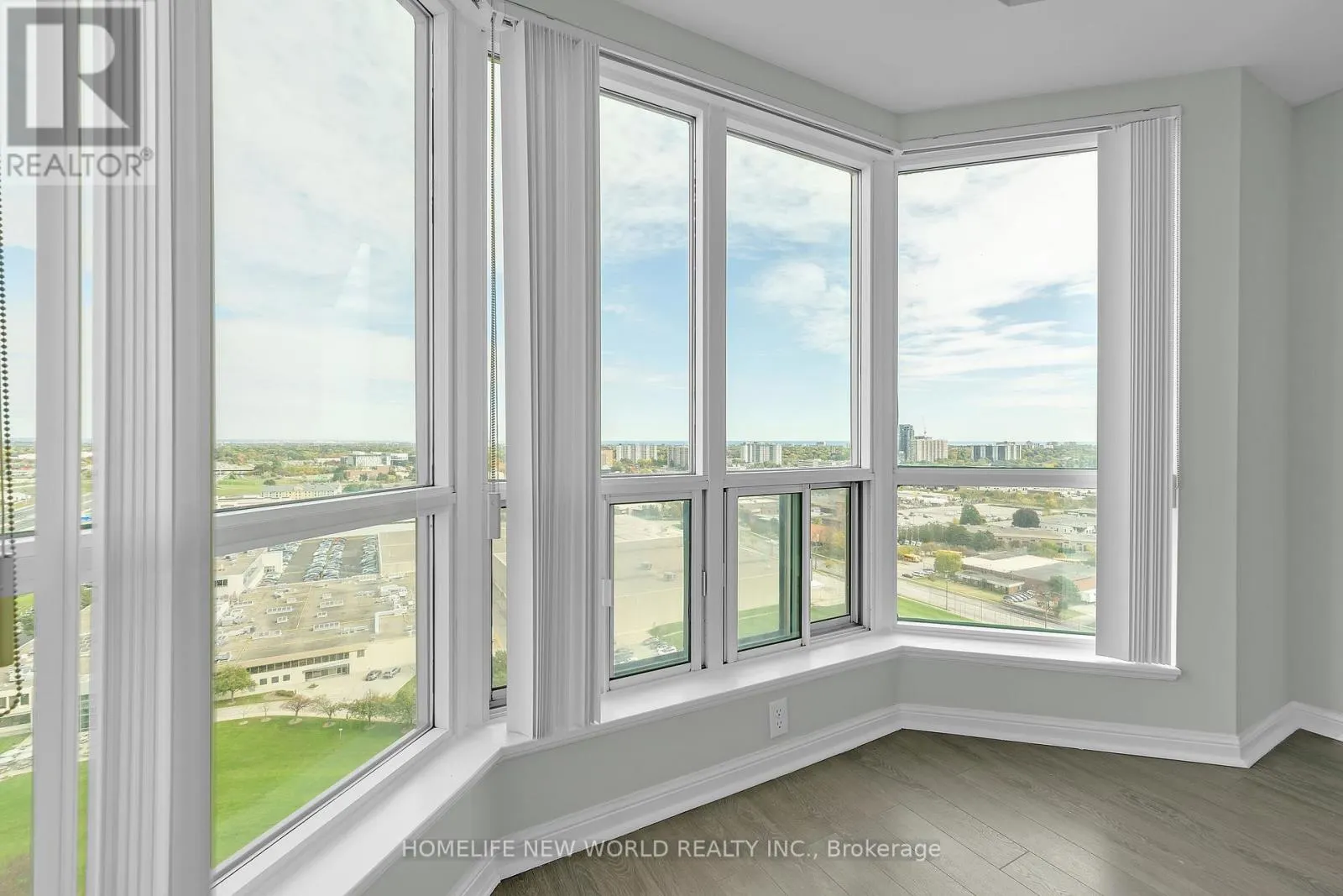 2510 - 11 LEE CENTRE DRIVE