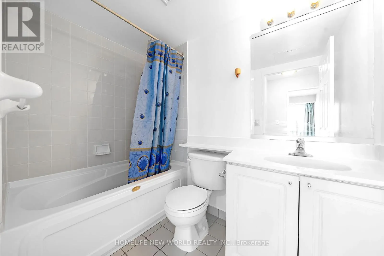 2510 - 11 LEE CENTRE DRIVE