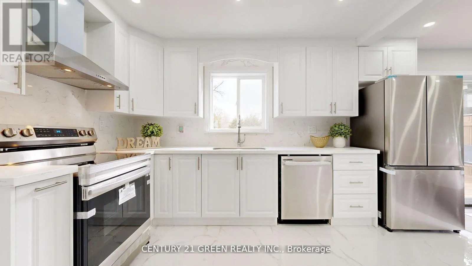 MAIN - 1813 ROSSLAND ROAD E