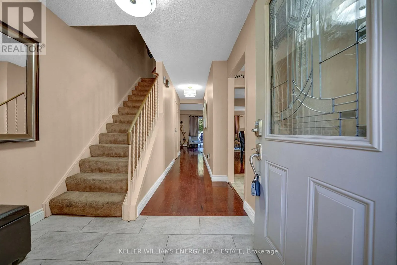 518 CAMELOT DRIVE