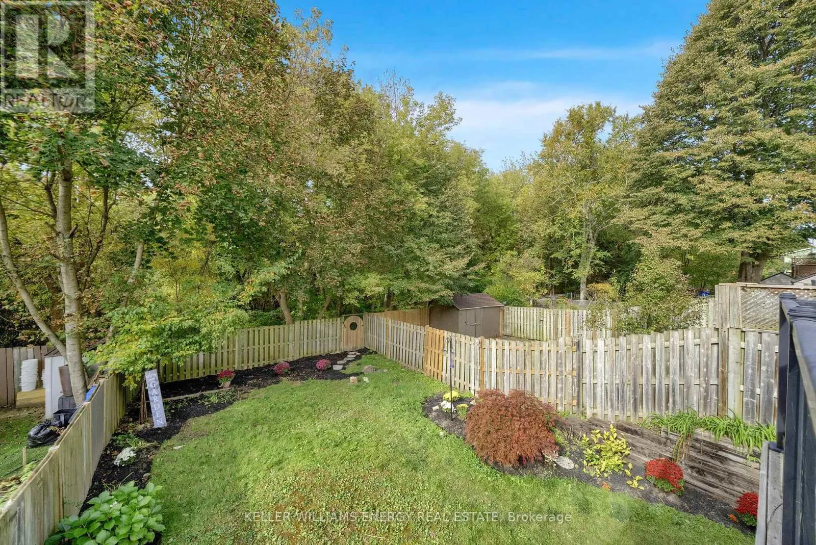 518 CAMELOT DRIVE