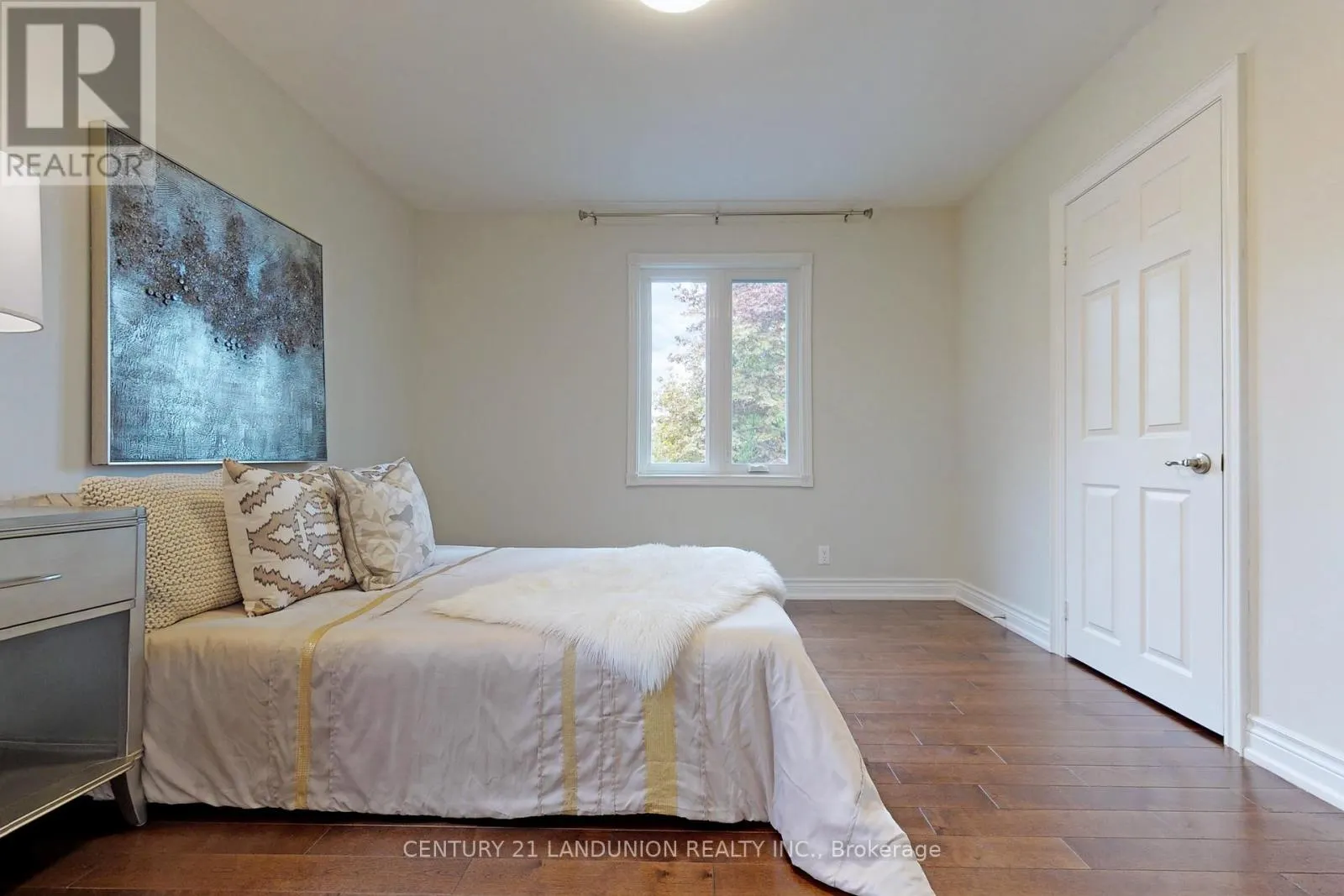 757 HUNTINGWOOD DRIVE