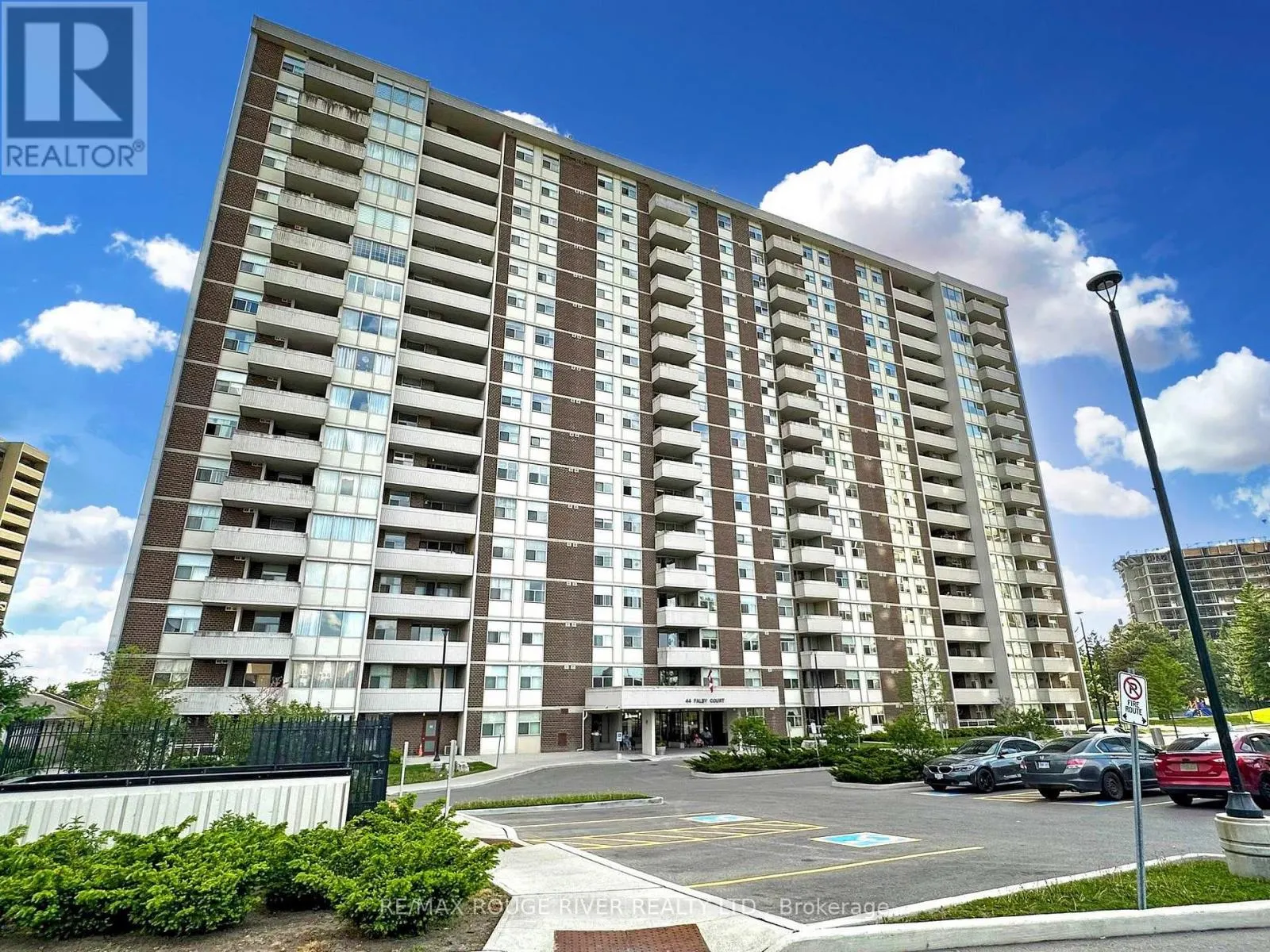 902 - 44 FALBY COURT
