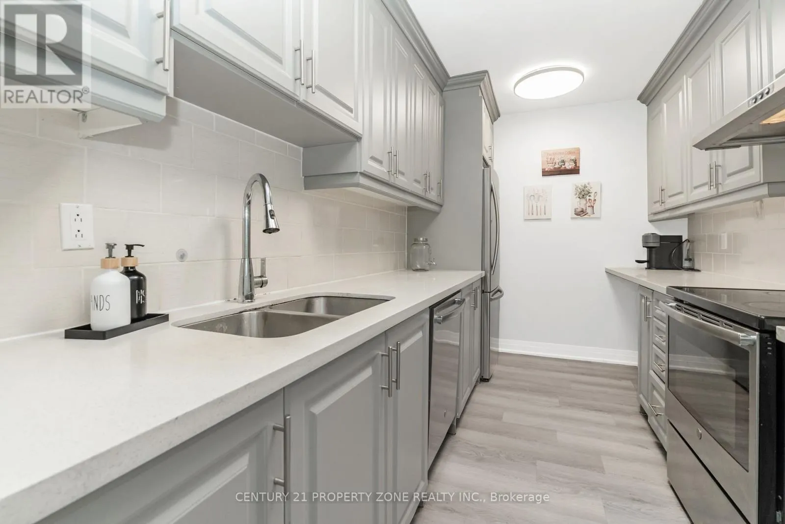 209 - 45 SILVER SPRINGS BOULEVARD