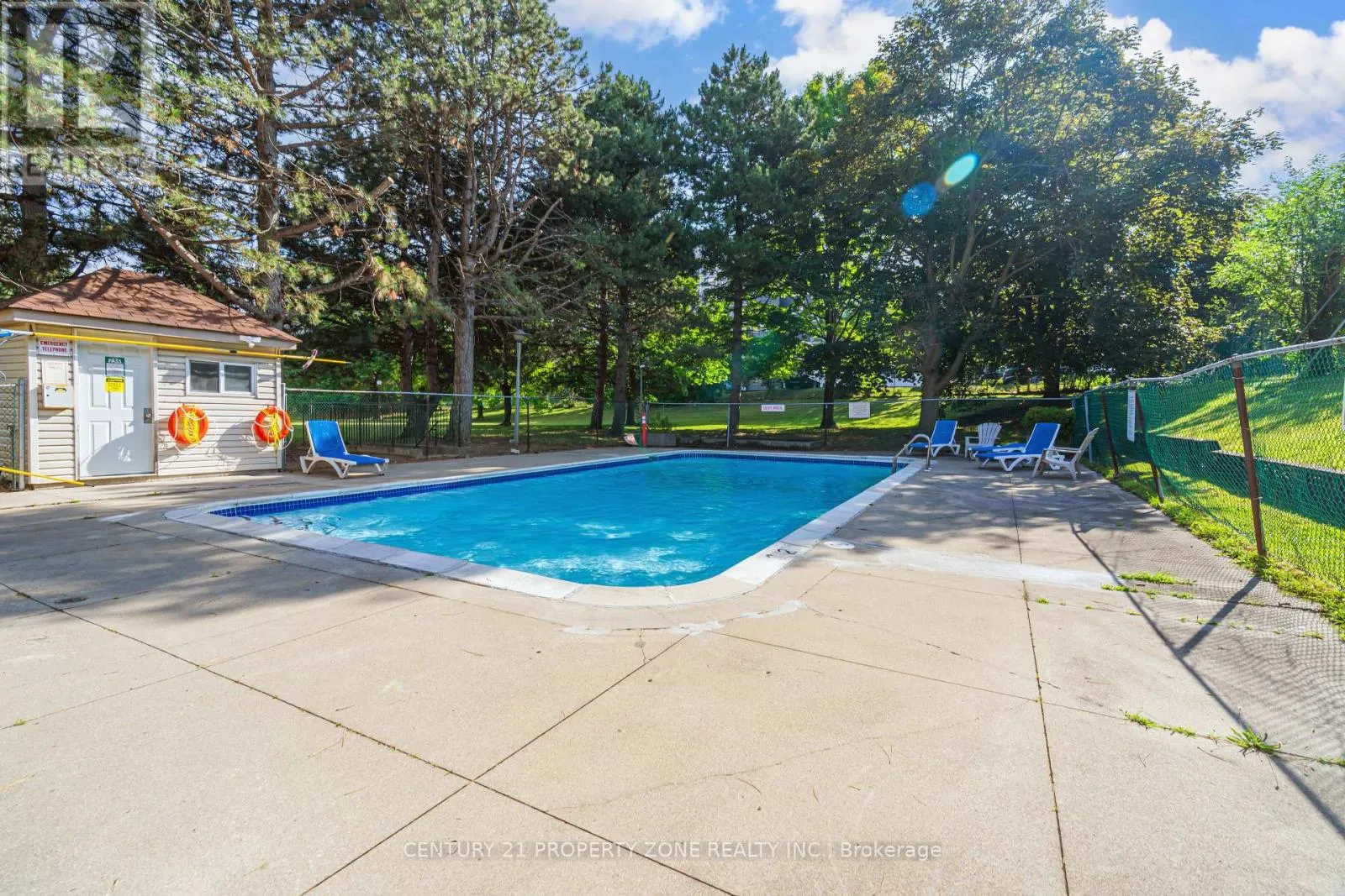 209 - 45 SILVER SPRINGS BOULEVARD