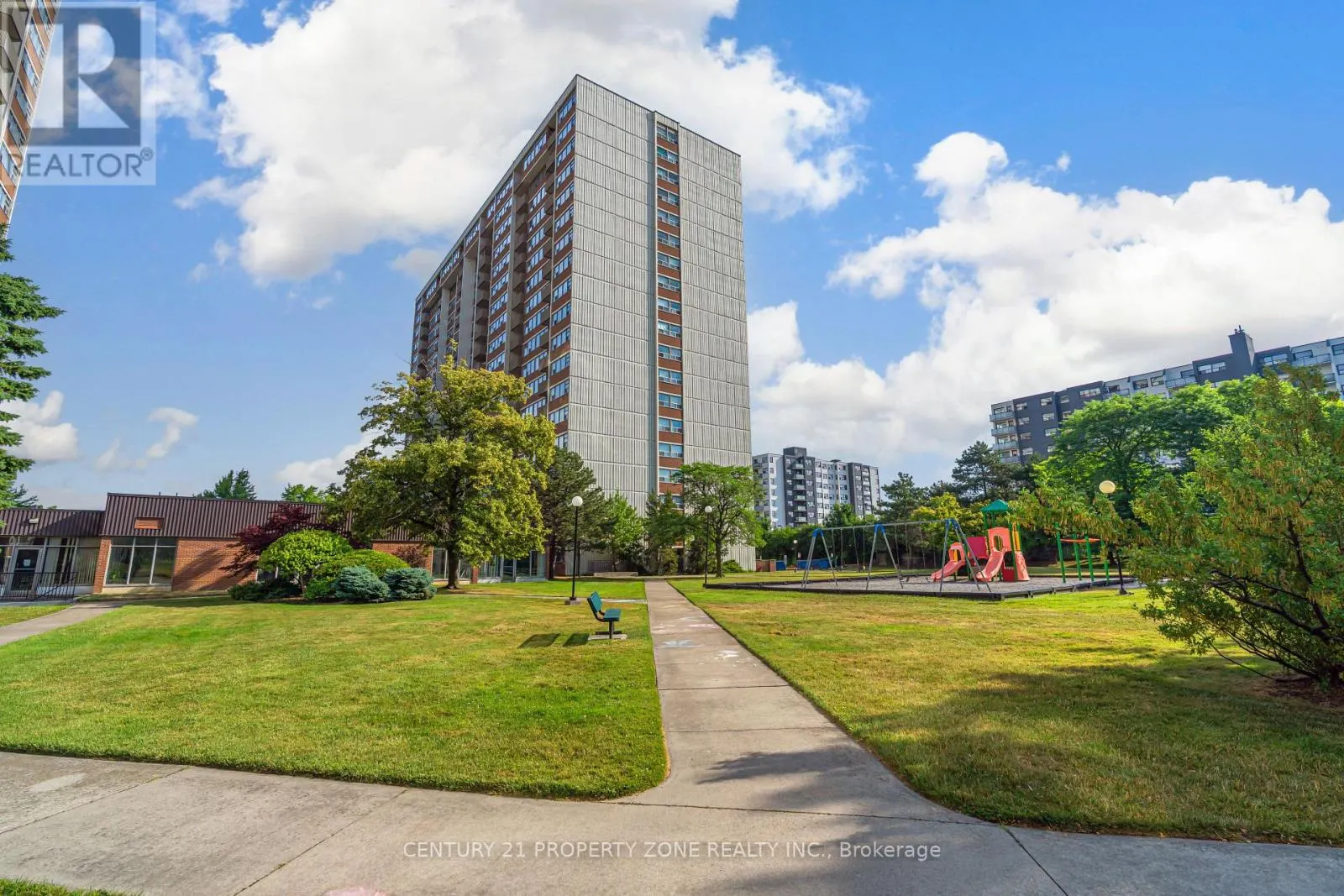 209 - 45 SILVER SPRINGS BOULEVARD