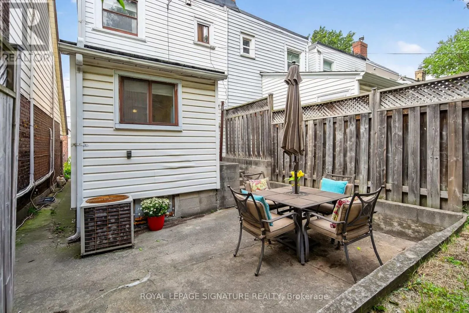 185 DONLANDS AVENUE