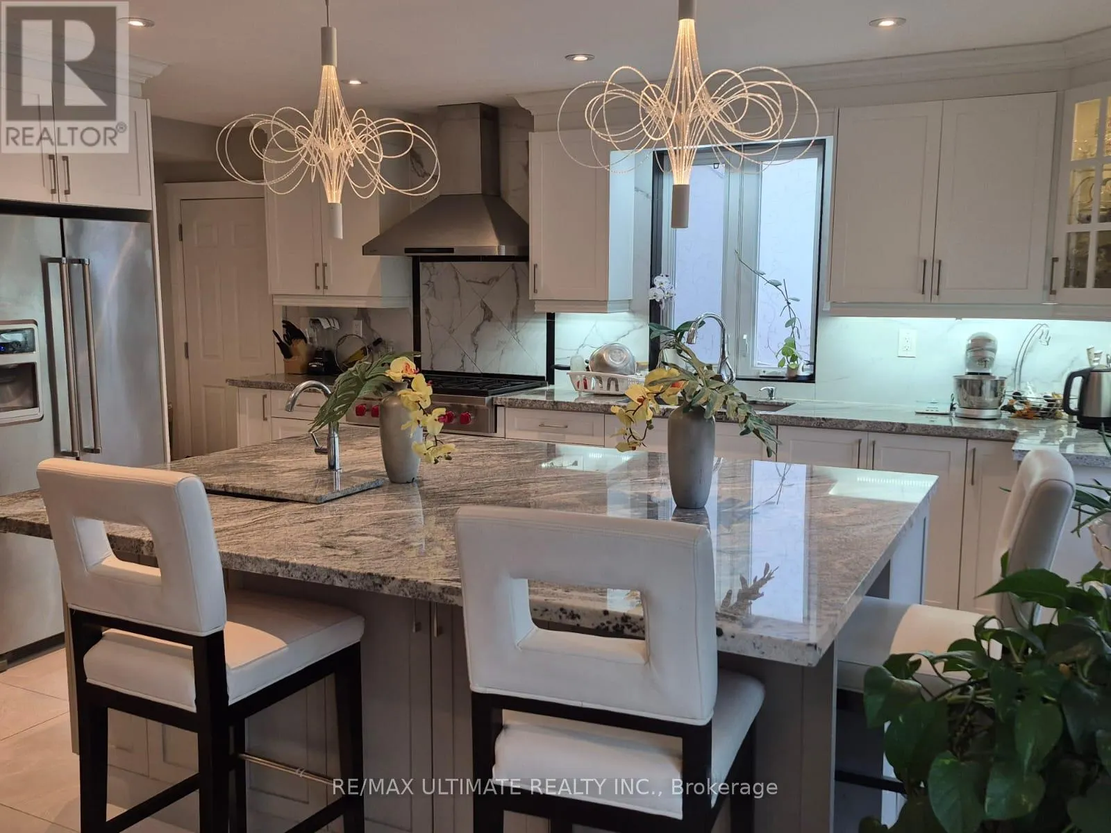 ROOM 2 - 369 LAWSON ROAD