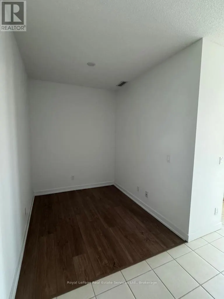 213 - 8 TRENT AVENUE, #213