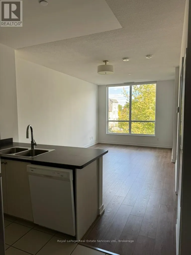 213 - 8 TRENT AVENUE, #213