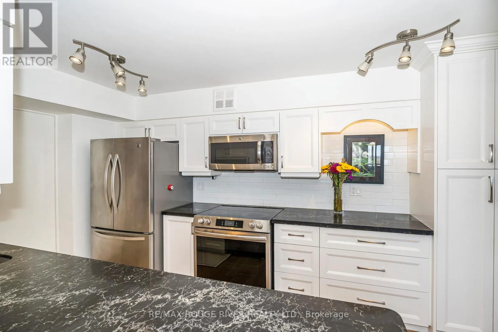 1115 - 1890 VALLEY FARM ROAD