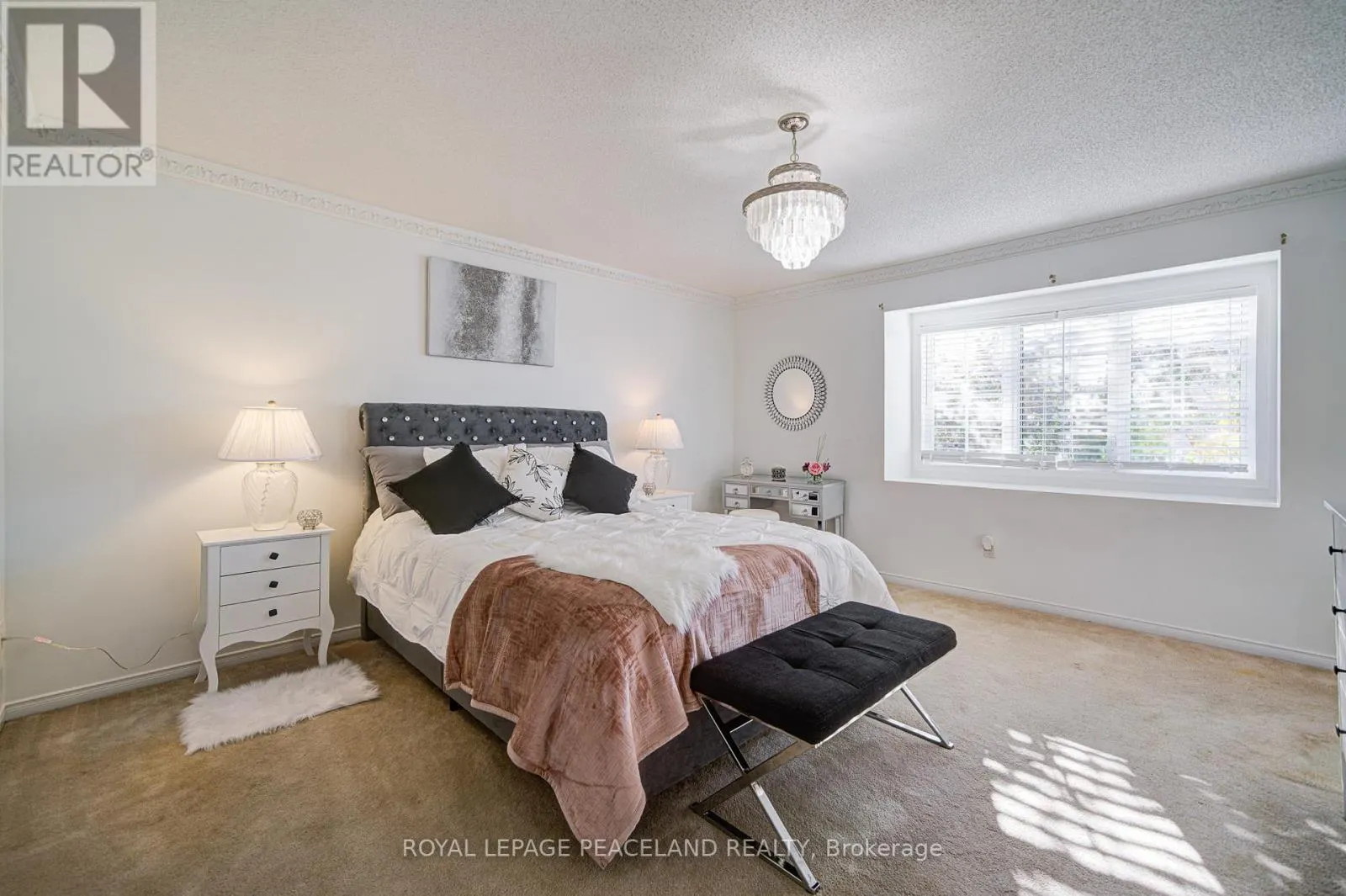 14 OGLEVIE DRIVE
