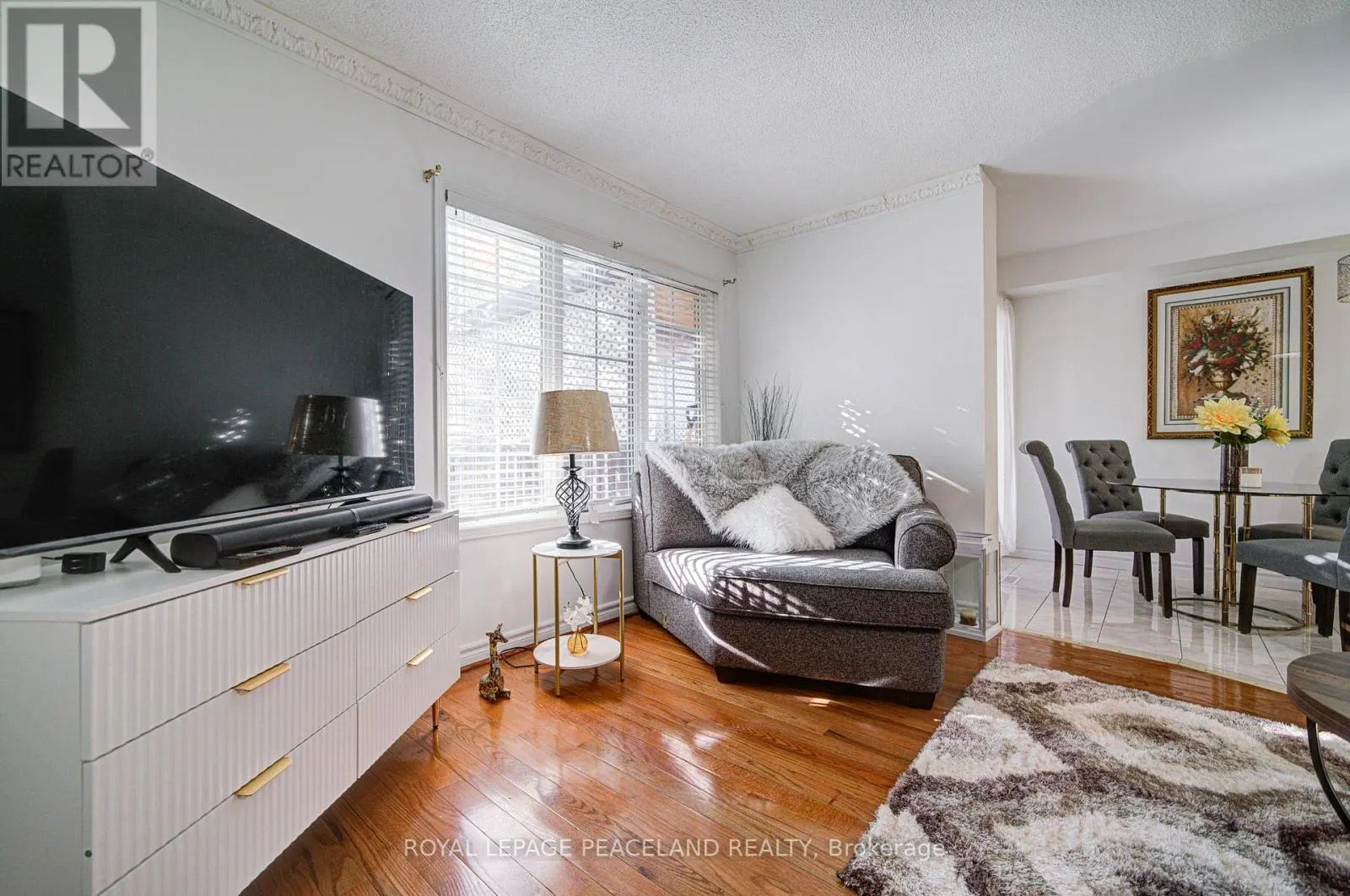 14 OGLEVIE DRIVE