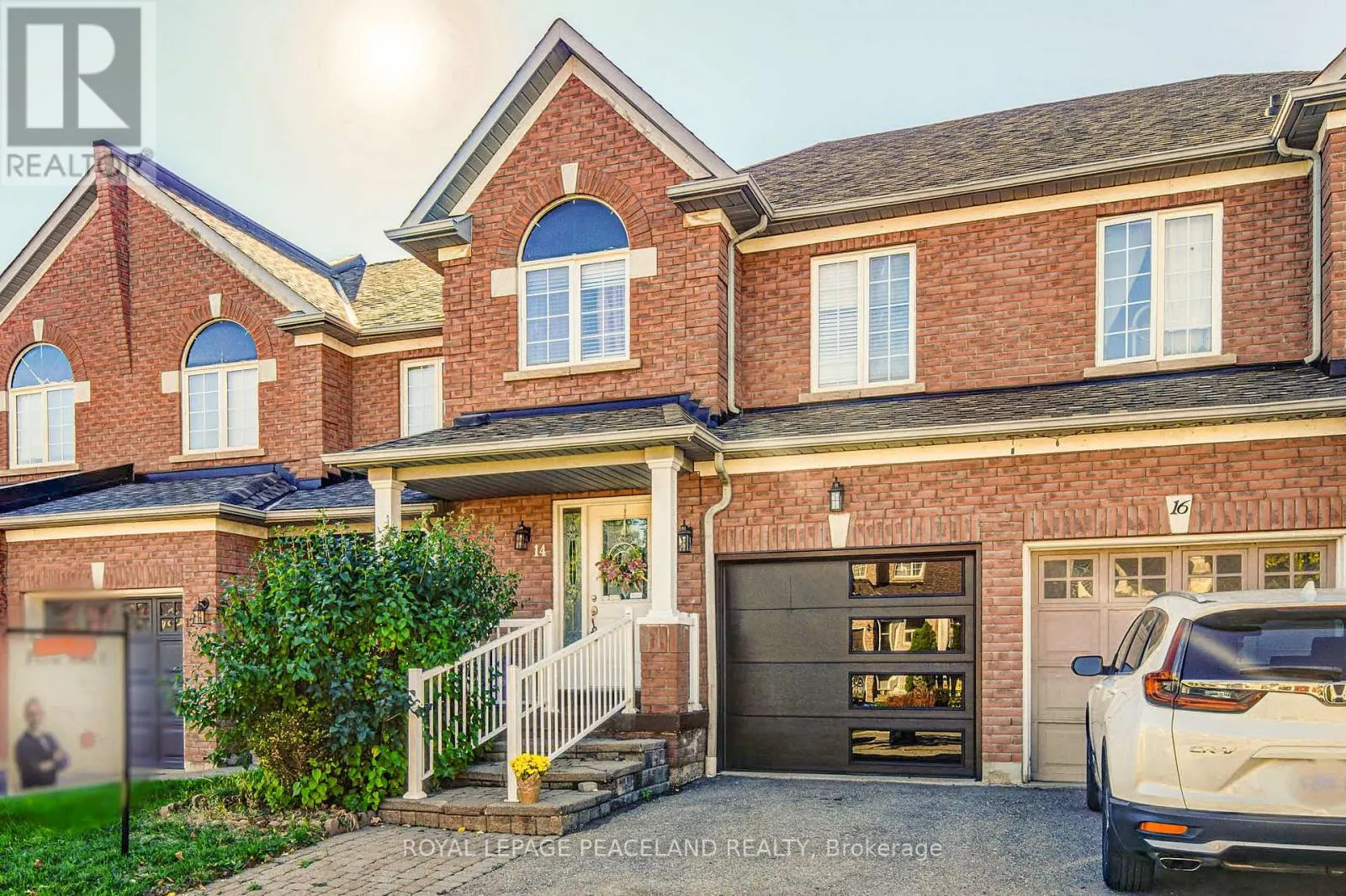 14 OGLEVIE DRIVE