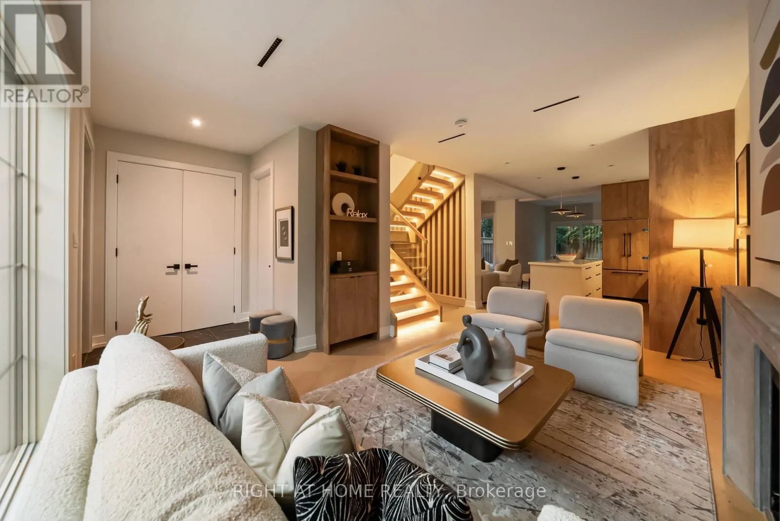 98 DIXON AVENUE