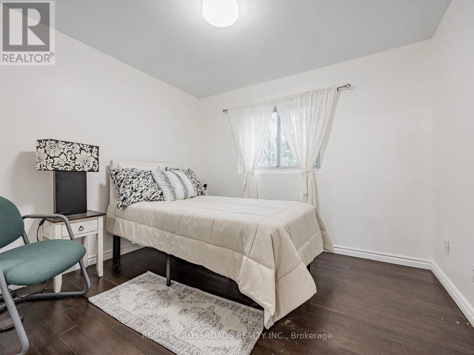 58 - 120 BEVERLY GLEN BOULEVARD