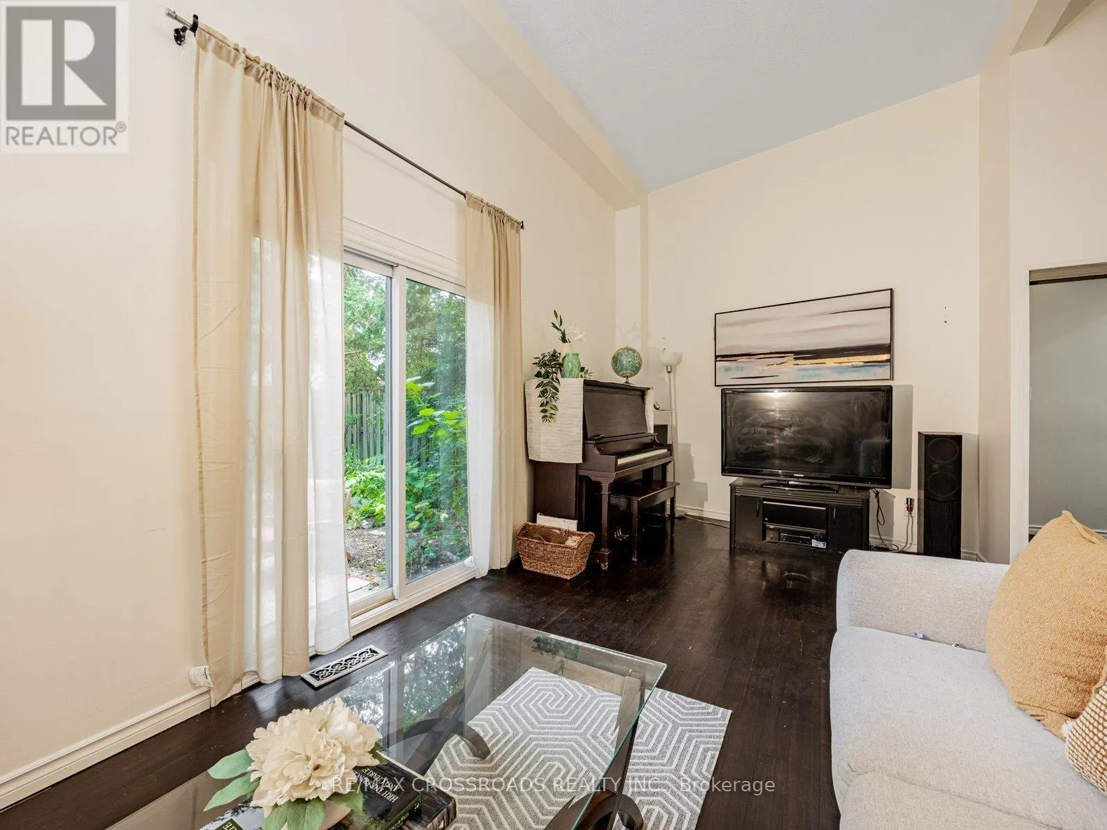 58 - 120 BEVERLY GLEN BOULEVARD