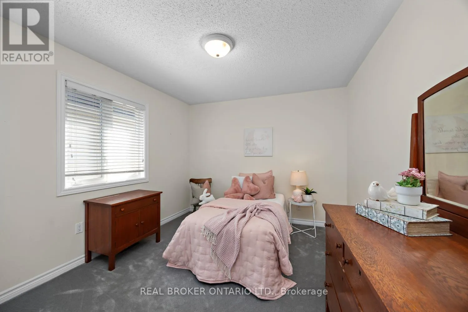 615 OXBOW CRESCENT