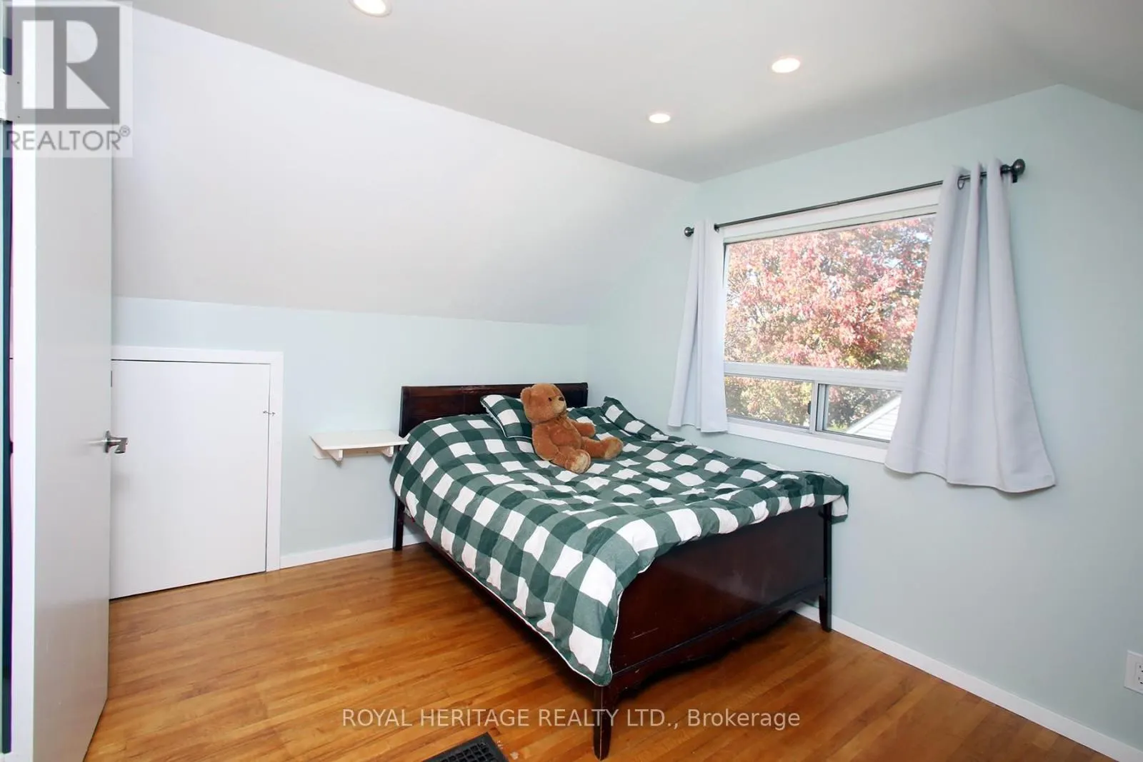 16 BURCHER ROAD