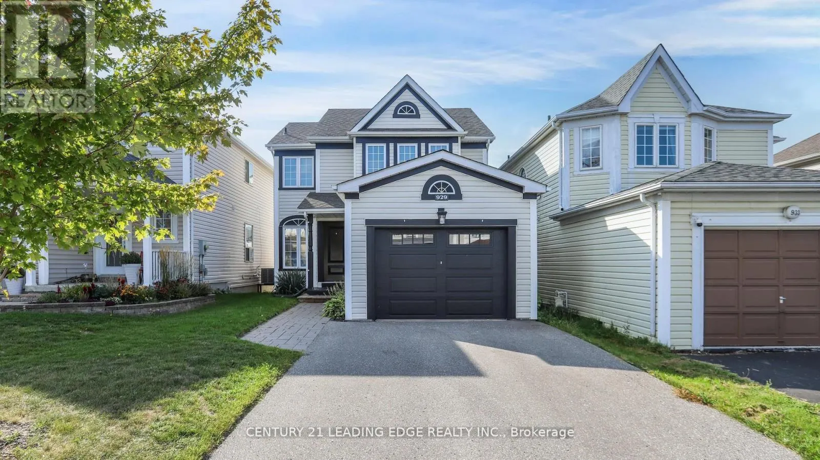 929 GLENBOURNE COURT