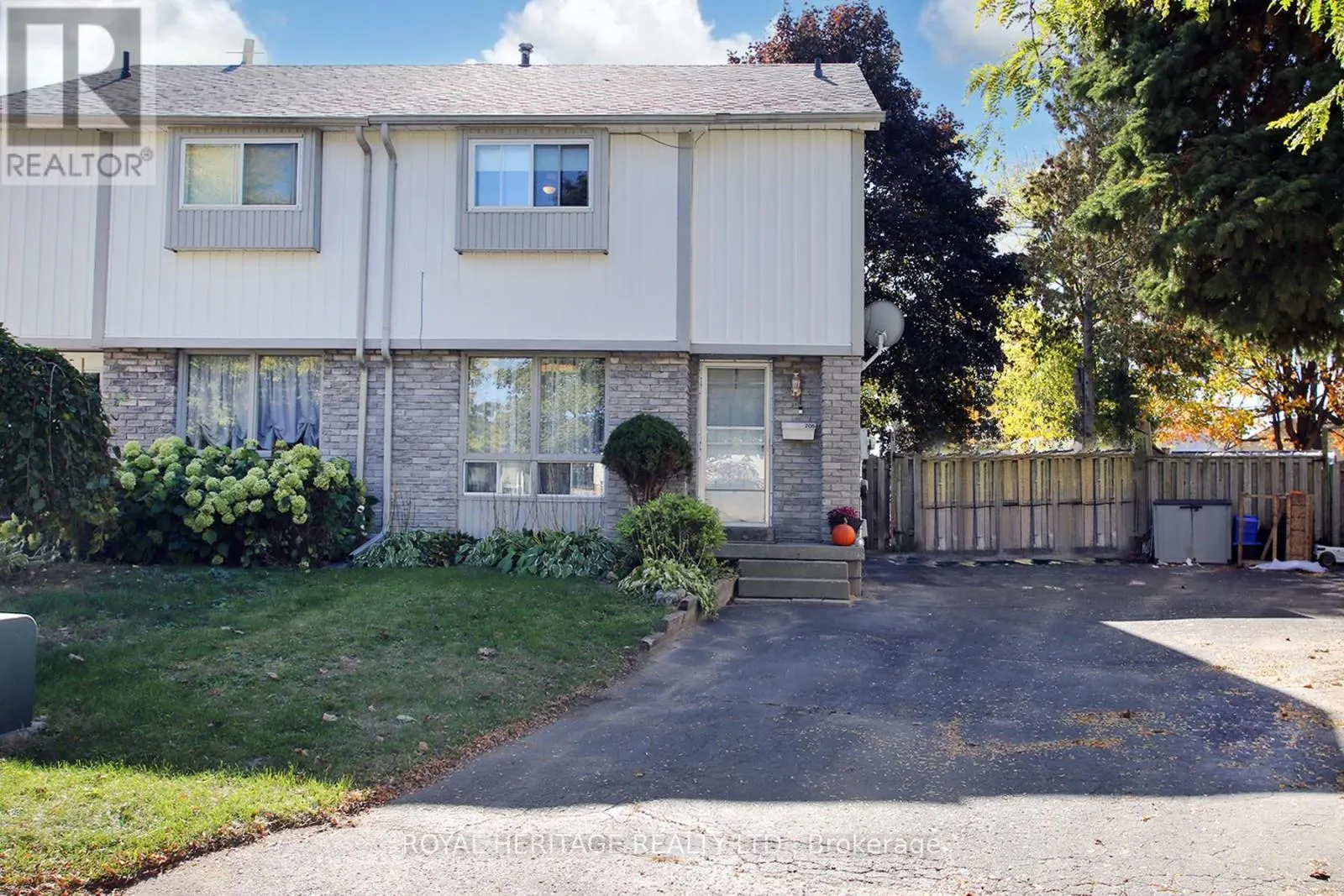 205 NORTHMINSTER COURT