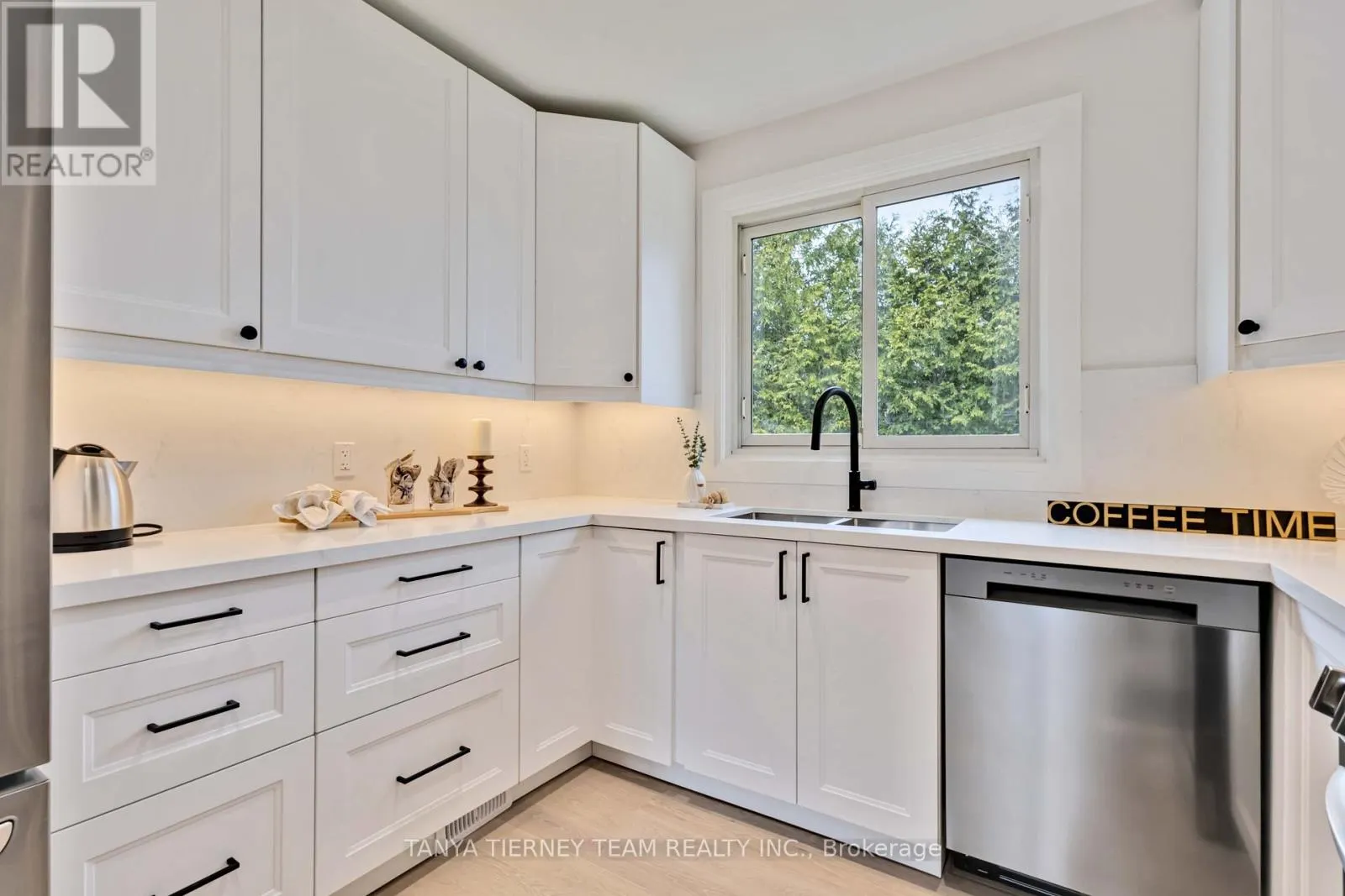 14 HEBER DOWN CRESCENT