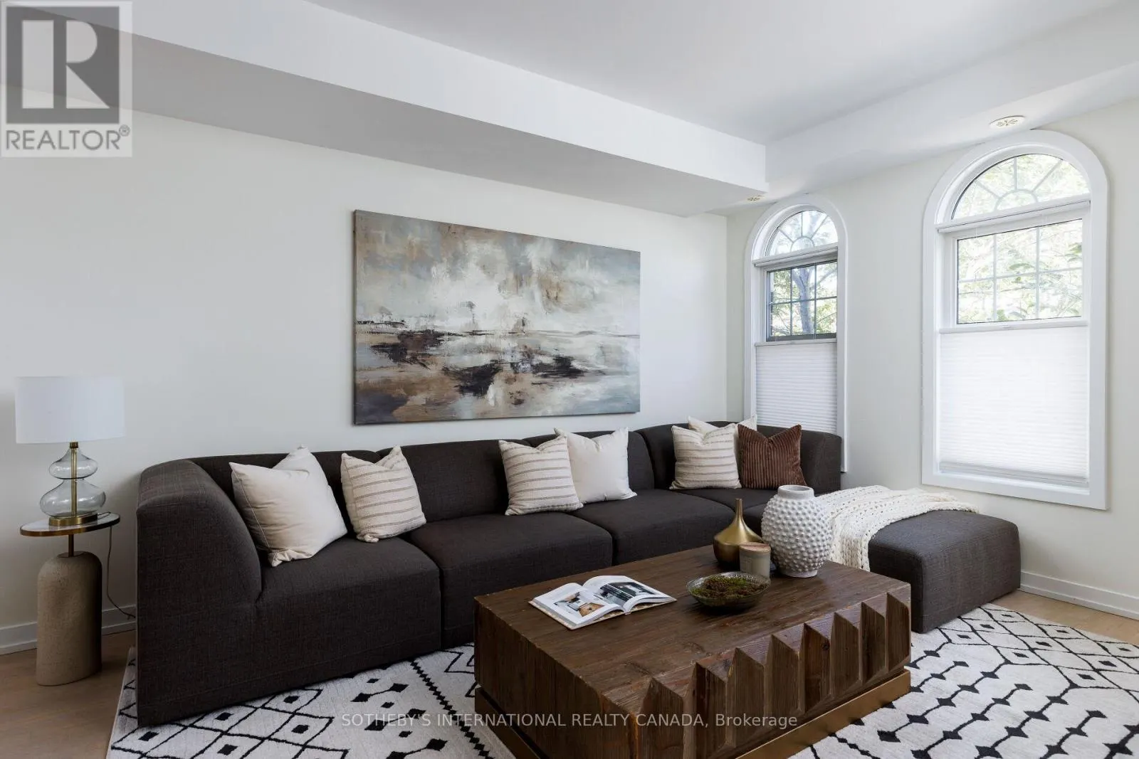 29 - 140 BROADVIEW AVENUE